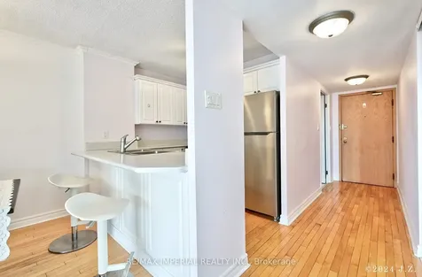 24 Wellesley Street W Toronto ON M4Y 2X6