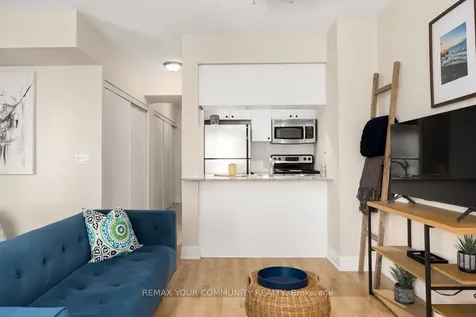 8 Scollard Street Toronto ON M5R 1M2