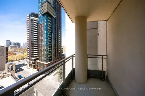 8 Scollard Street Toronto ON M5R 1M2