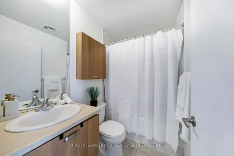 38 Grenville Street Toronto ON M4Y 1A5