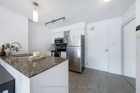 38 Grenville Street Toronto ON M4Y 1A5