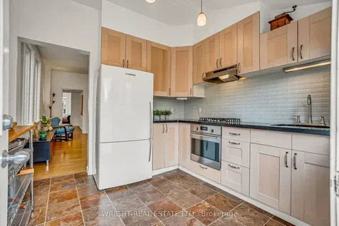 11 Manning Avenue Toronto ON M6J 2K3