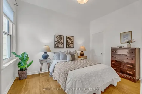 11 Manning Avenue Toronto ON M6J 2K3