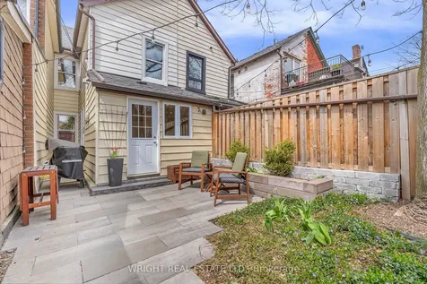 11 Manning Avenue Toronto ON M6J 2K3