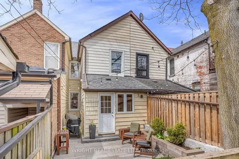 11 Manning Avenue Toronto ON M6J 2K3