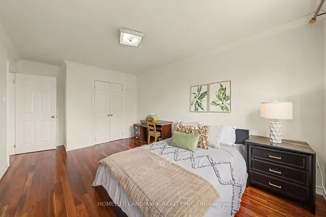 275 Goldenwood Road Toronto ON M2M 4A7