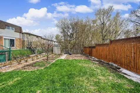 275 Goldenwood Road Toronto ON M2M 4A7