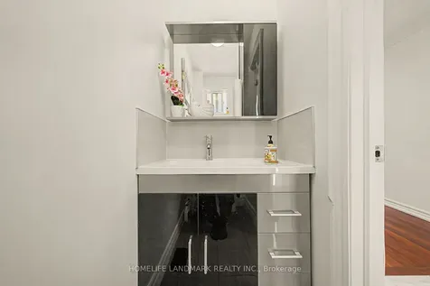 275 Goldenwood Road Toronto ON M2M 4A7