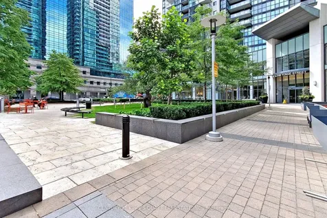 5162 Yonge Street Toronto ON M2N 5P6