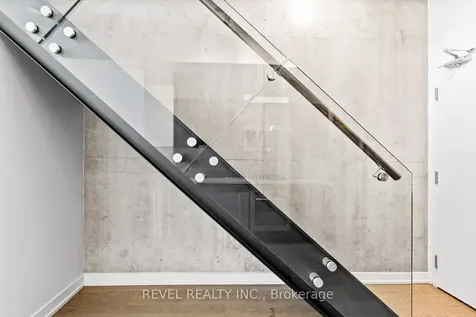 39 Brant Street Toronto ON M5V 3X1