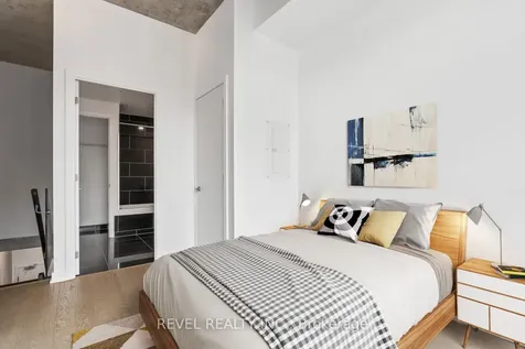 39 Brant Street Toronto ON M5V 3X1