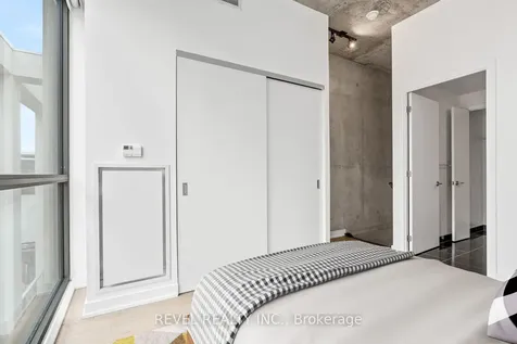 39 Brant Street Toronto ON M5V 3X1
