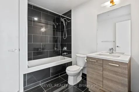 39 Brant Street Toronto ON M5V 3X1