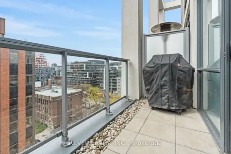 39 Brant Street Toronto ON M5V 3X1