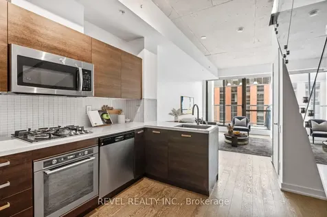 39 Brant Street Toronto ON M5V 3X1