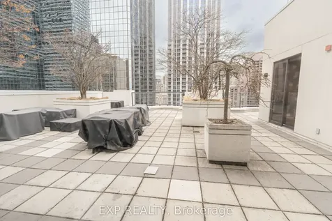 801 Bay Street Toronto ON M5S 1Y9