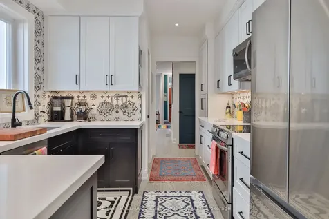 258 Palmerston Avenue Toronto ON M6J 2J4