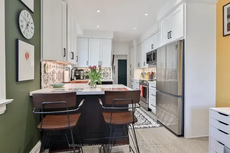 258 Palmerston Avenue Toronto ON M6J 2J4