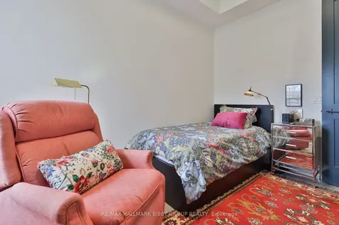 258 Palmerston Avenue Toronto ON M6J 2J4