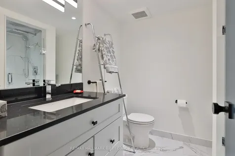 258 Palmerston Avenue Toronto ON M6J 2J4