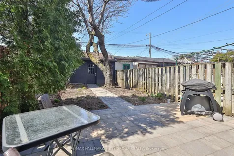 258 Palmerston Avenue Toronto ON M6J 2J4