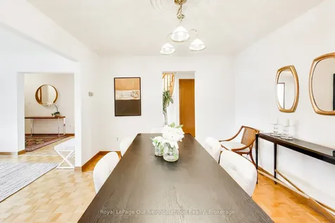 32 Madawaska Avenue Toronto ON M2M 2P9