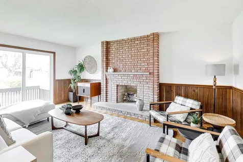 32 Madawaska Avenue Toronto ON M2M 2P9