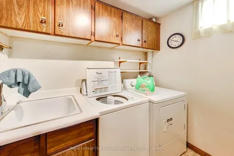 32 Madawaska Avenue Toronto ON M2M 2P9