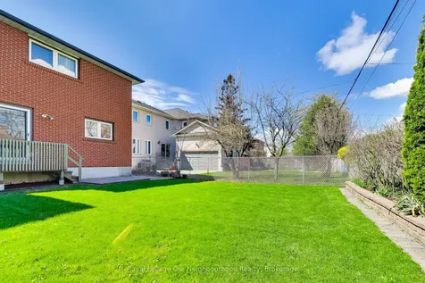 32 Madawaska Avenue Toronto ON M2M 2P9