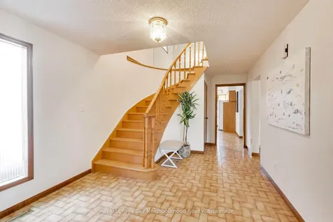 32 Madawaska Avenue Toronto ON M2M 2P9