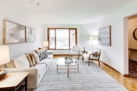 32 Madawaska Avenue Toronto ON M2M 2P9