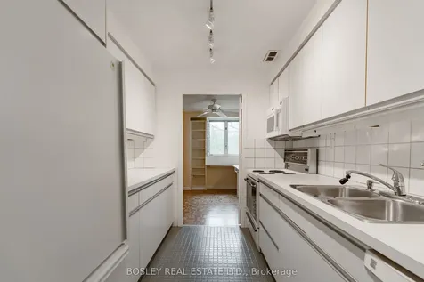 120 Rosedale Valley Road Toronto ON M4W 1P8