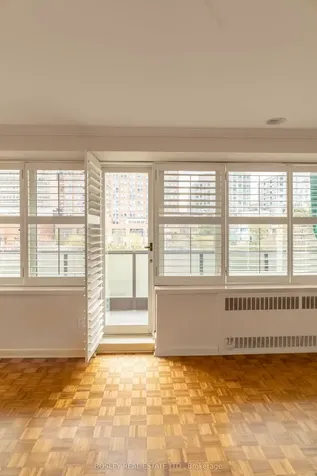 120 Rosedale Valley Road Toronto ON M4W 1P8