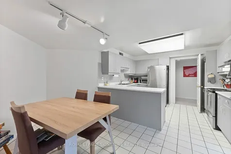 25 George Street Toronto ON M5A 4L8