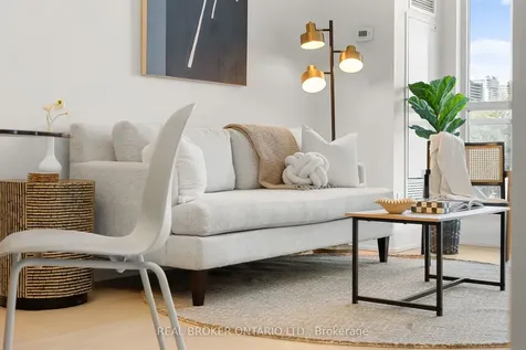 120 Harrison Garden Boulevard Toronto ON M2N 0H1