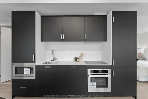 88 Queen Street Toronto ON M5C 0B6