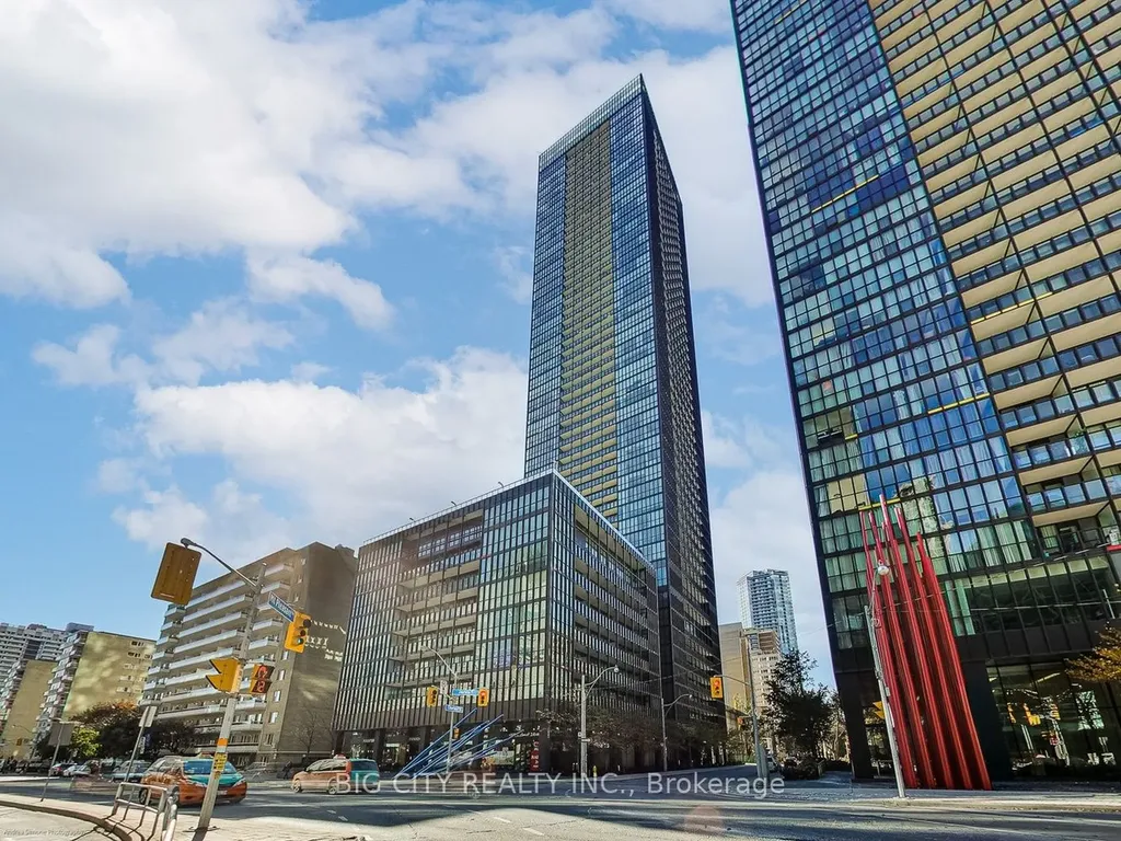 101 Charles Street E Toronto ON M4Y 1V2