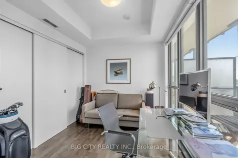 101 Charles Street E Toronto ON M4Y 1V2