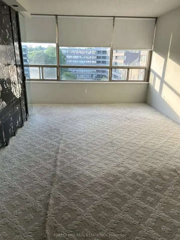 18 Lower Village Gate Toronto ON M5P 3M1