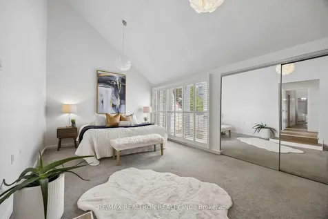 84 Connaught Avenue Toronto ON M2M 1G8