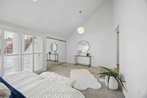 84 Connaught Avenue Toronto ON M2M 1G8
