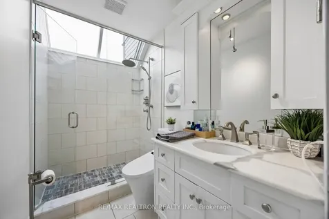 84 Connaught Avenue Toronto ON M2M 1G8