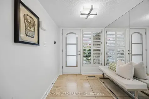 84 Connaught Avenue Toronto ON M2M 1G8