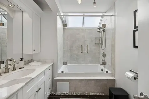84 Connaught Avenue Toronto ON M2M 1G8