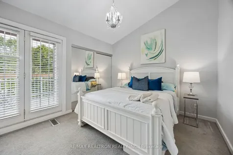 84 Connaught Avenue Toronto ON M2M 1G8