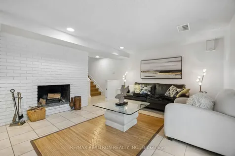 84 Connaught Avenue Toronto ON M2M 1G8