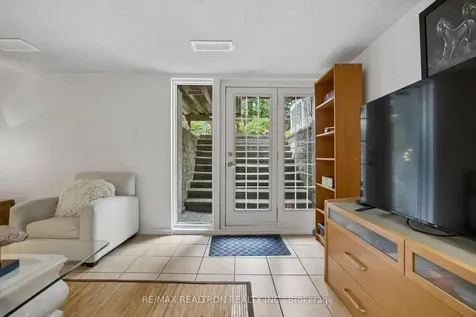 84 Connaught Avenue Toronto ON M2M 1G8