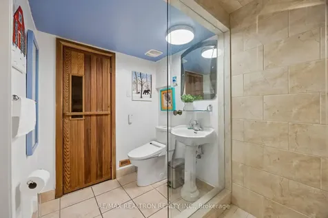 84 Connaught Avenue Toronto ON M2M 1G8