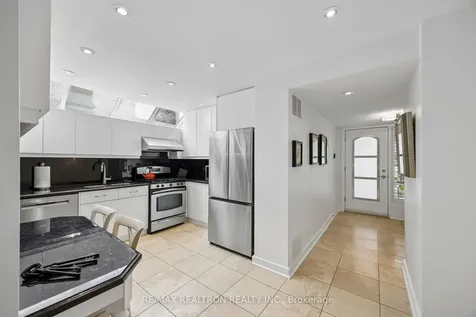 84 Connaught Avenue Toronto ON M2M 1G8