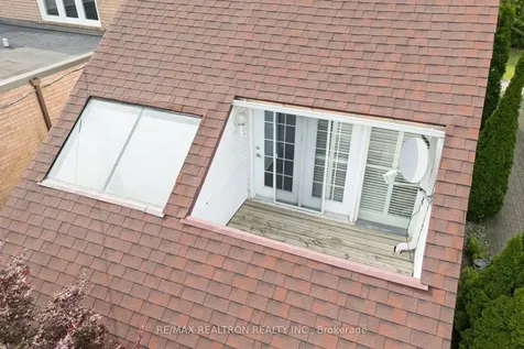 84 Connaught Avenue Toronto ON M2M 1G8